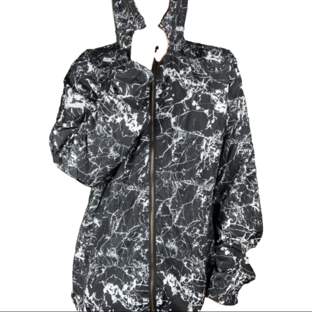 Black and white jacket (with hood)